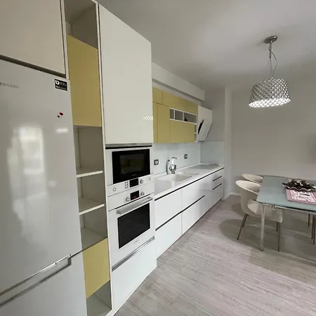 Lake Apartment Tirana Apartment