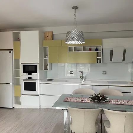 Lake Apartment Tirana Apartment