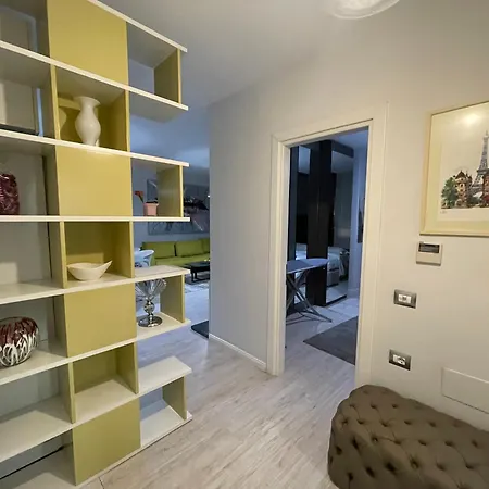 Lake Apartment Tirana Apartment *